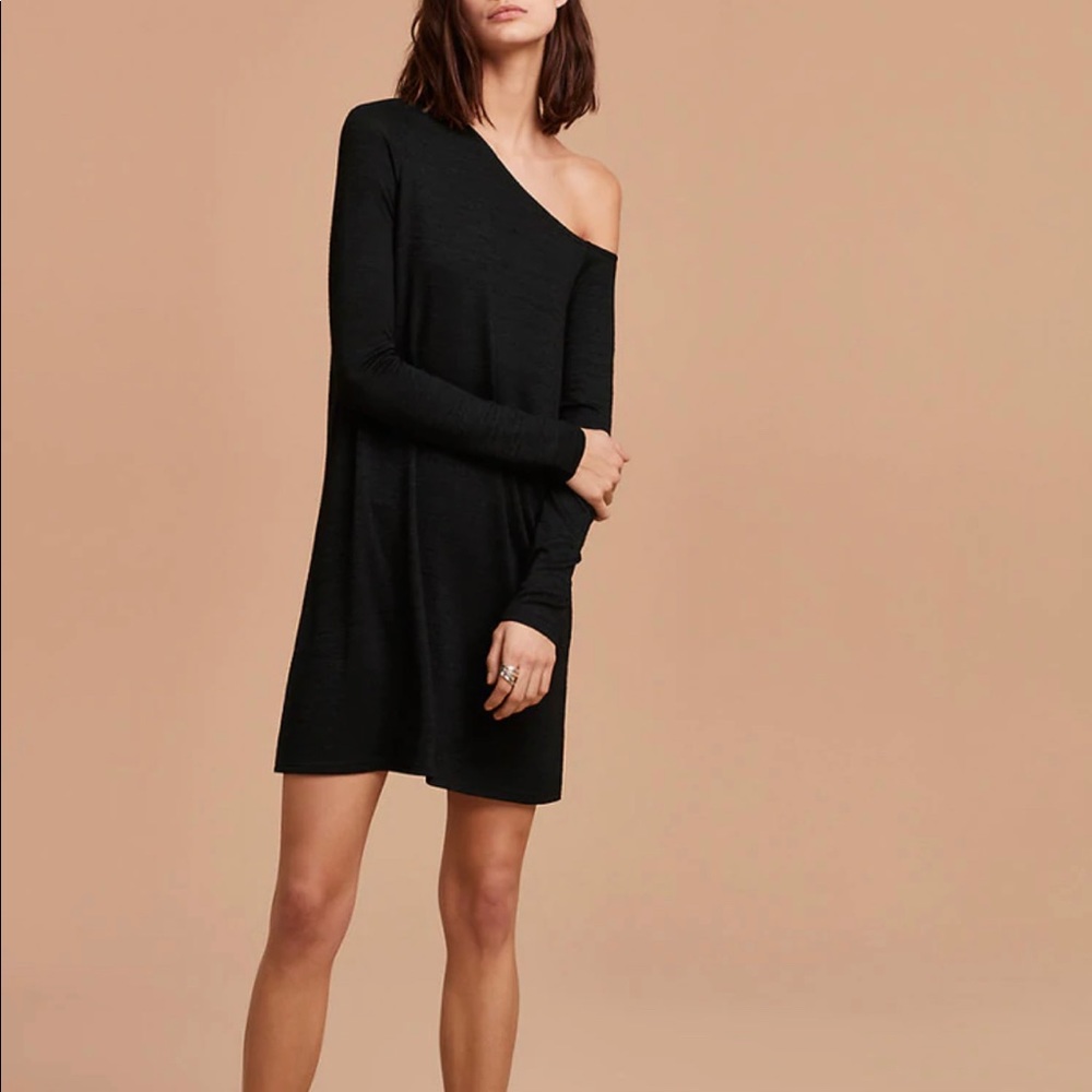 Wilfred Free Brinkley off-the-shoulder pink dress